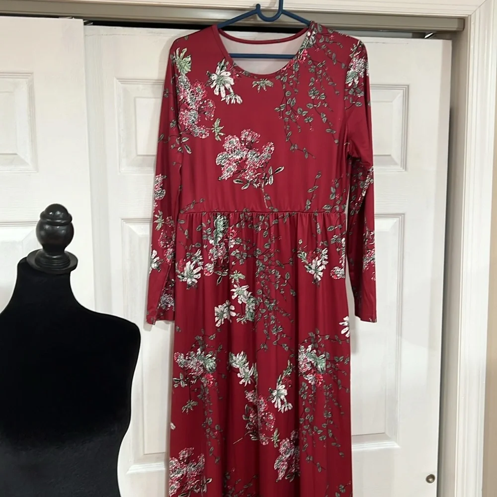 Like new🌹Burgundy Floral Maxi Dress with Long Sleeves size XL - Picture 15 of 16